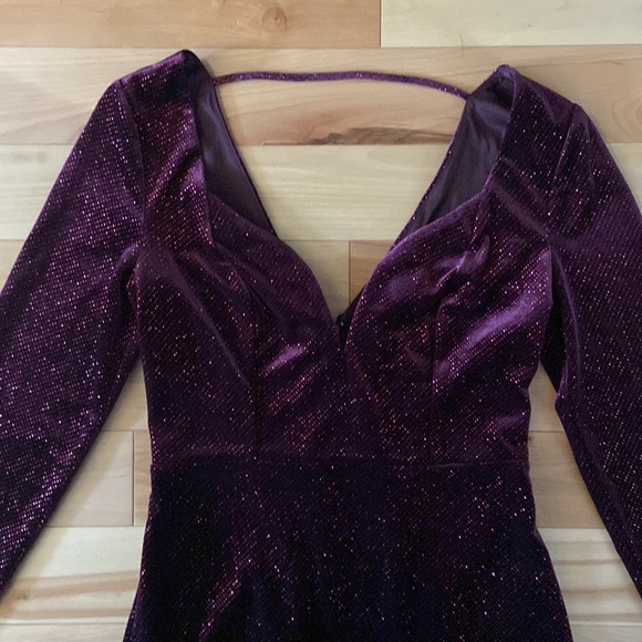 NWT Express maroon sparkly plunging sweetheart long sleeve velvet minidress XS - Picture 3 of 7